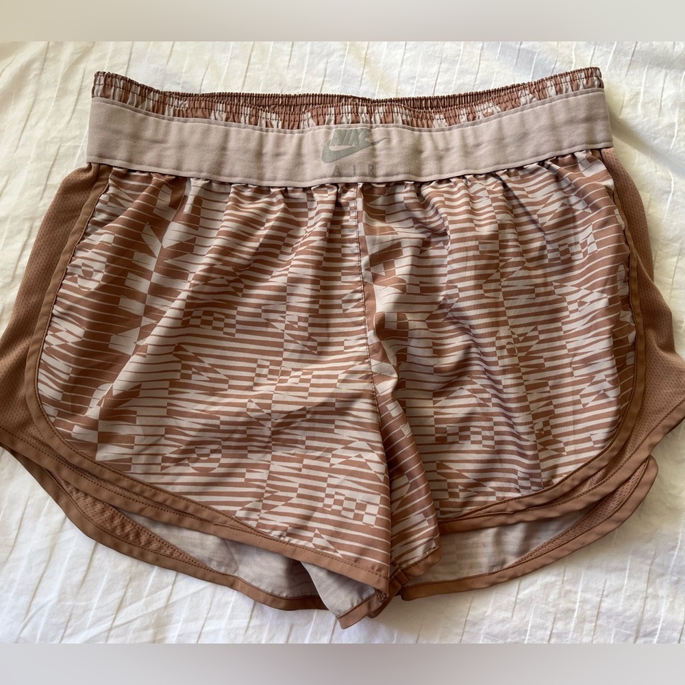 Nike Dri-Fit Women’s Running/Performance Shorts | Tan Geo Print (Sz L)